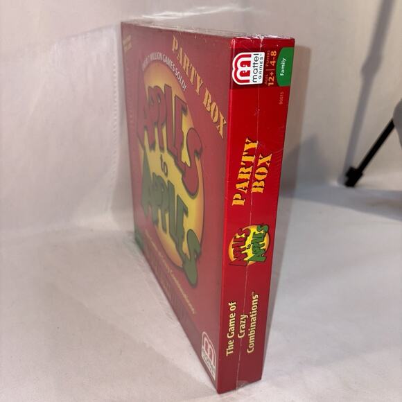 Mattel Games Apples To Apples Party Box Game of Crazy Combinations Family New - Picture 3 of 5
